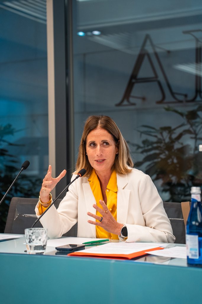 ALE03346